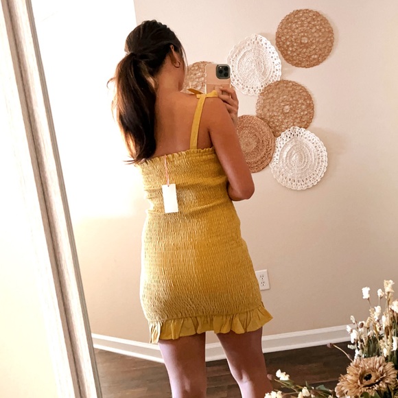 (entro) NWT gold mustard yellow smocked sleeveless mini short dress tie straps - Picture 7 of 7